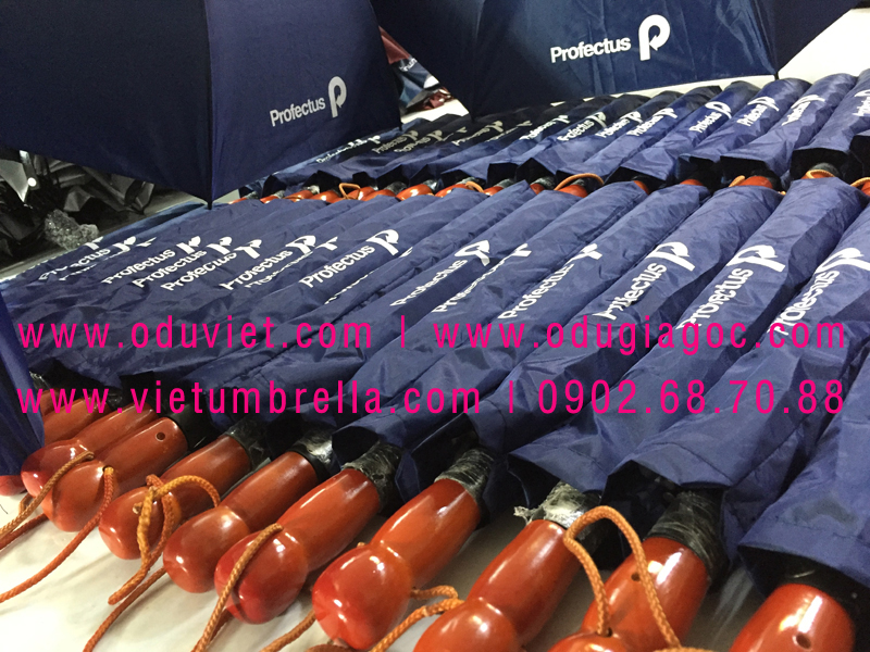 xưởng sản xuất ô dù cầm tay in logo quảng cáo